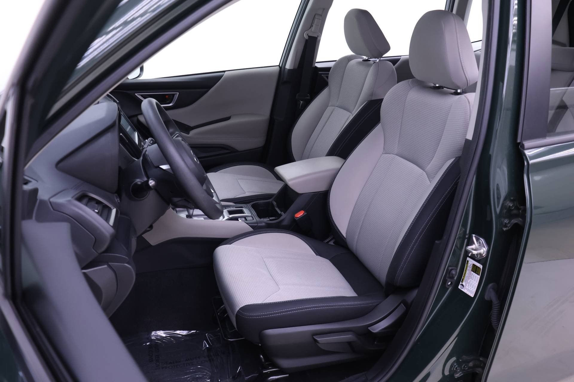 Used 2023 Subaru Forester Base image 4