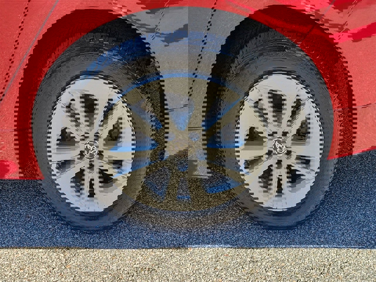 Used 2017 Toyota Prius Four image 5