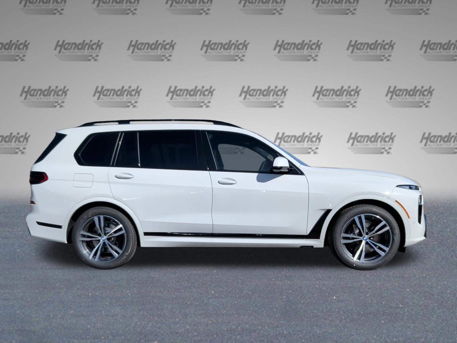 Used 2026 BMW X7 xDrive40i w/ M Sport Package AWD/4WD image 9