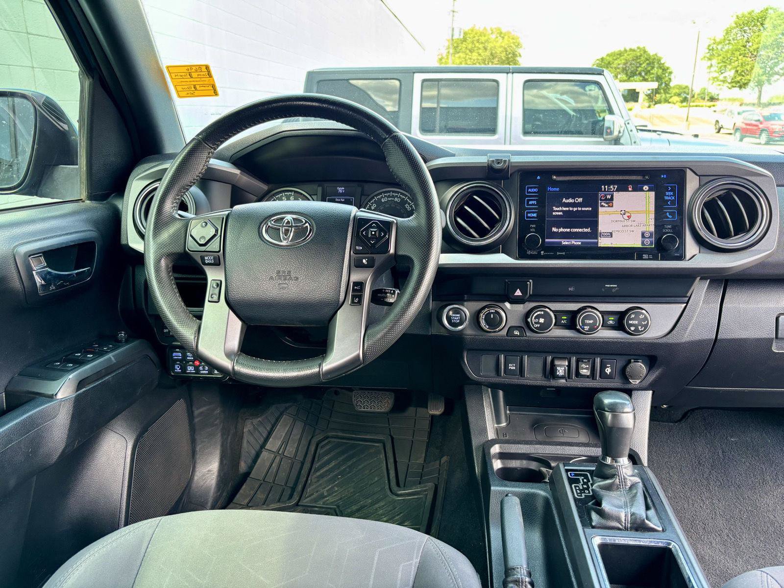 Used 2019 Toyota Tacoma TRD Off-Road AWD/4WD image 3