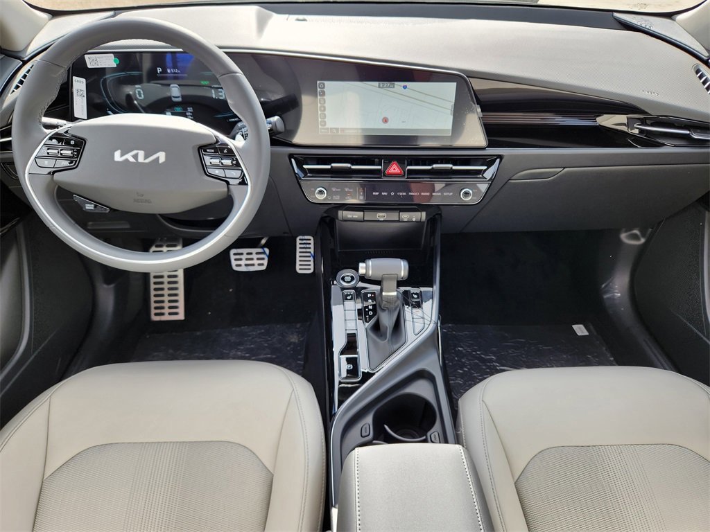 New 2025 Kia Niro EX Touring image 12