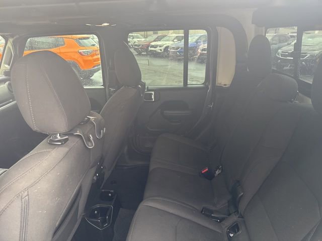 Used 2022 Jeep Gladiator Sport image 10