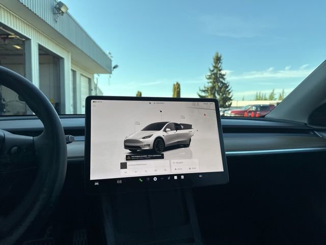 Used 2024 Tesla Model Y Performance image 22