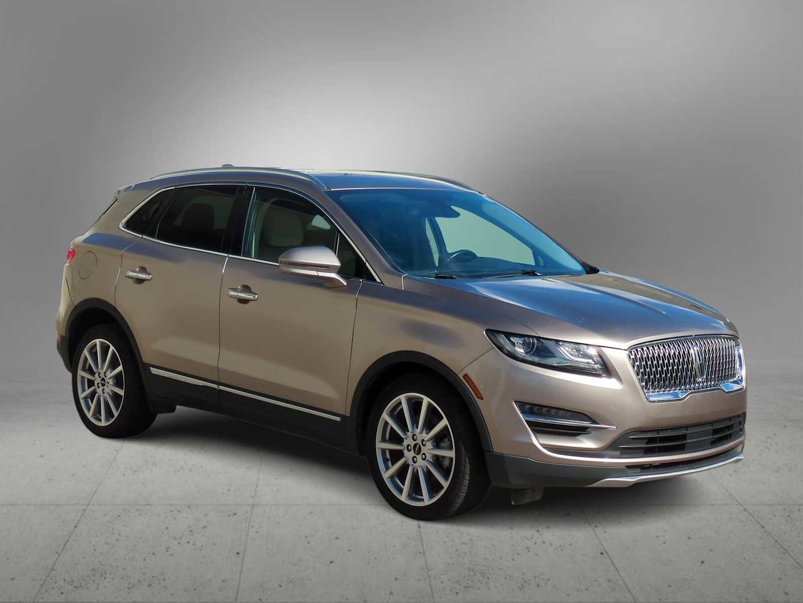 Used 2019 Lincoln MKC Reserve w/ MKC Climate Package image 2