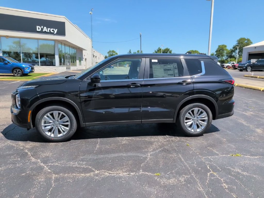 New 2026 Mitsubishi Outlander ES AWD/4WD image 11