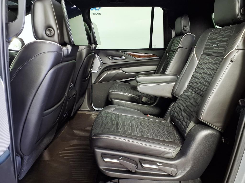 Used 2021 Cadillac Escalade ESV Premium Luxury Platinum image 8