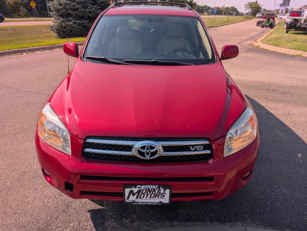 Used 2006 Toyota RAV4 Limited AWD/4WD image 4