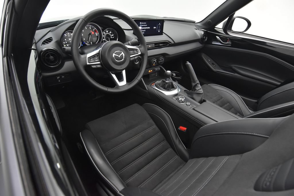 Used 2025 MAZDA MX-5 Miata RF Club RWD image 33
