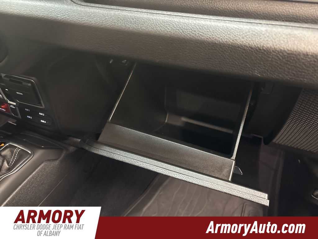 Used 2024 Jeep Wrangler Willys image 34