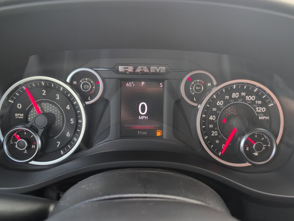 New 2025 RAM 1500 4x4 Crew Cab image 26