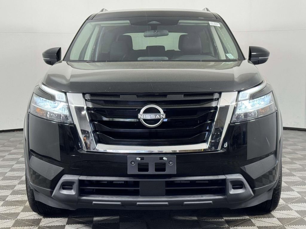 Used 2022 Nissan Pathfinder SV AWD/4WD image 6