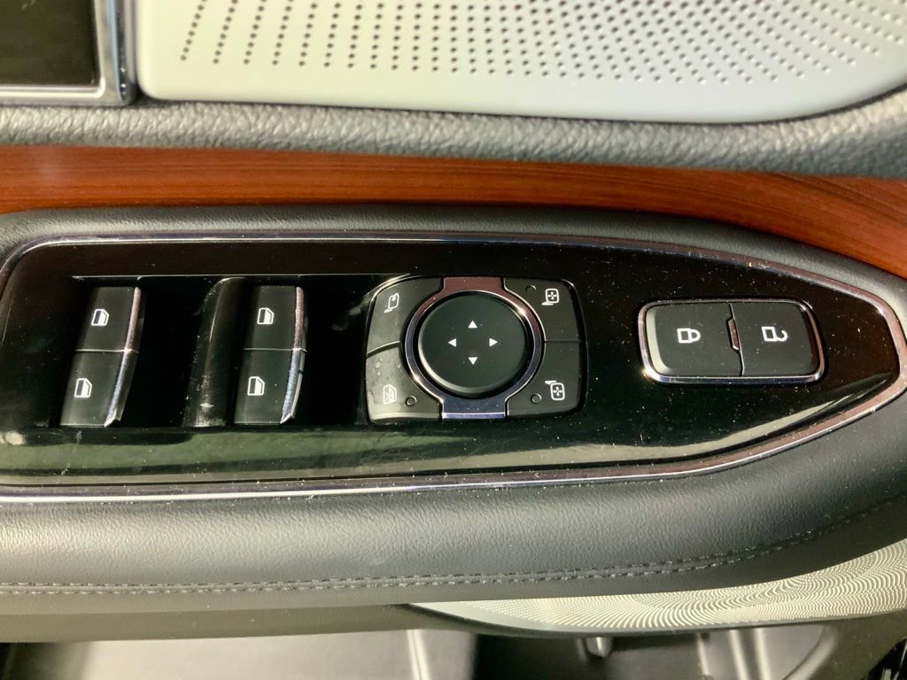 Used 2024 Lincoln Navigator Reserve image 21