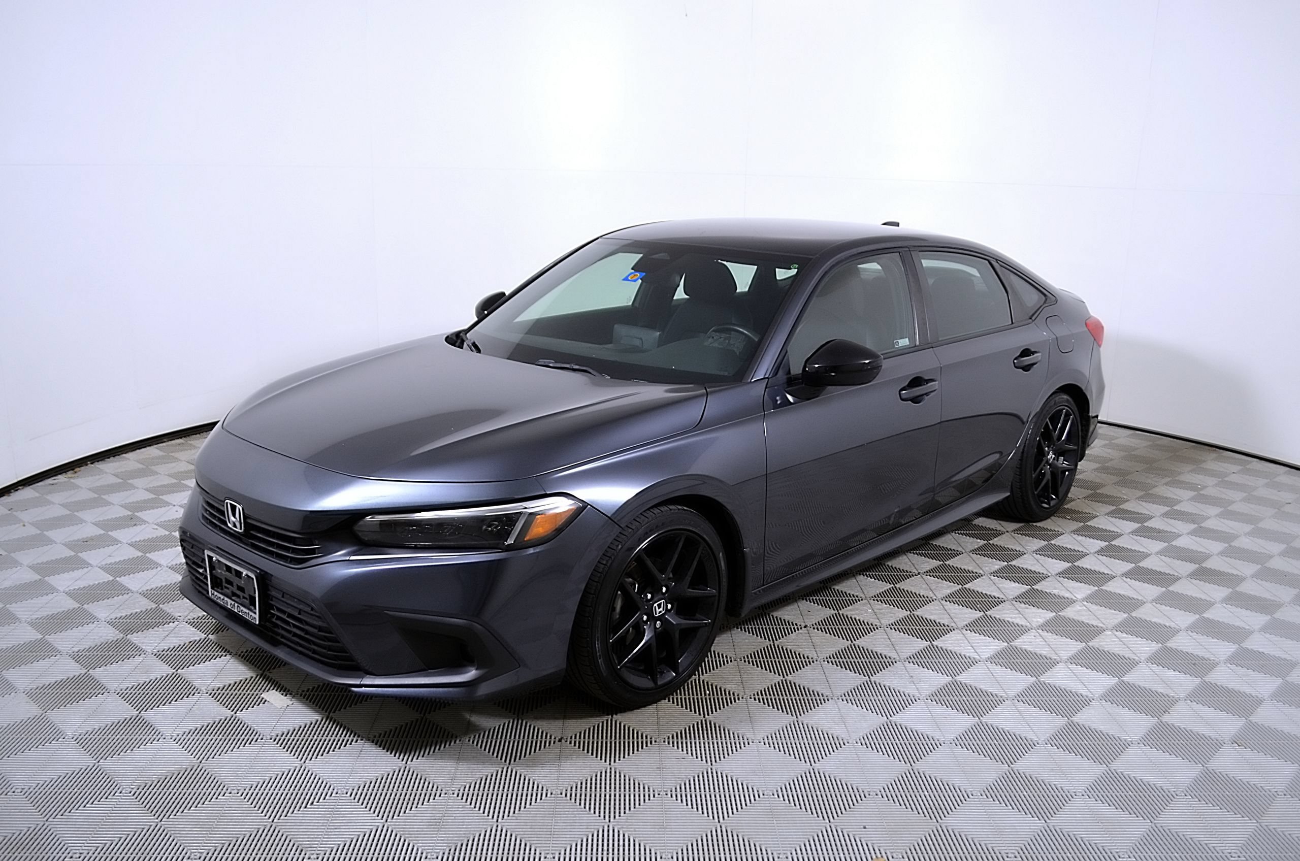 Used 2024 Honda Civic Sport image 3