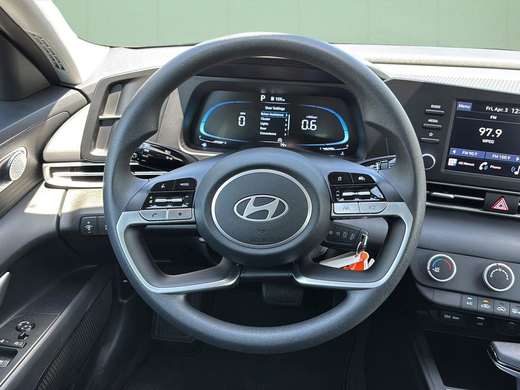 Certified 2025 Hyundai Elantra SE image 25