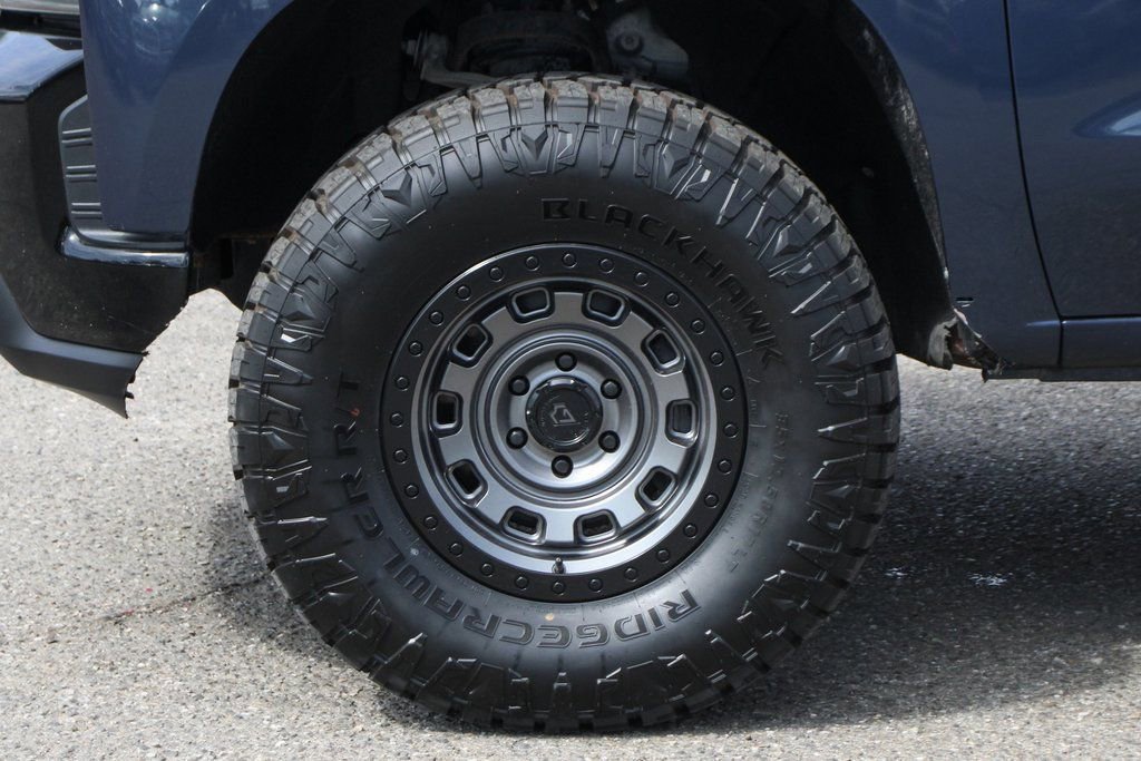Used 2020 Chevrolet Silverado 1500 LT Trail Boss AWD/4WD image 40