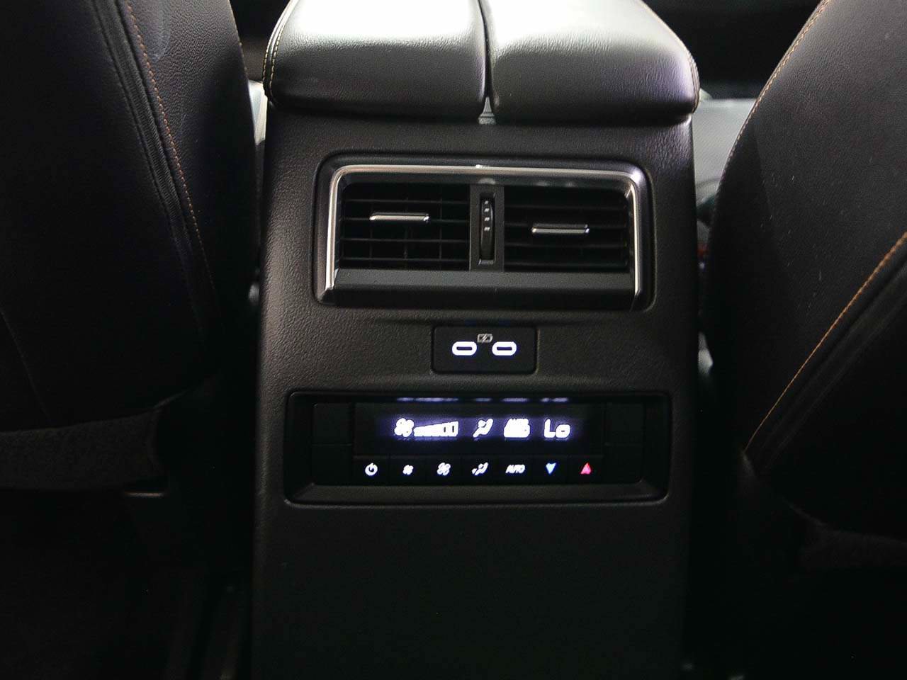 Used 2025 MAZDA CX-70 3.3 Turbo w/ Preferred Package AWD/4WD image 10