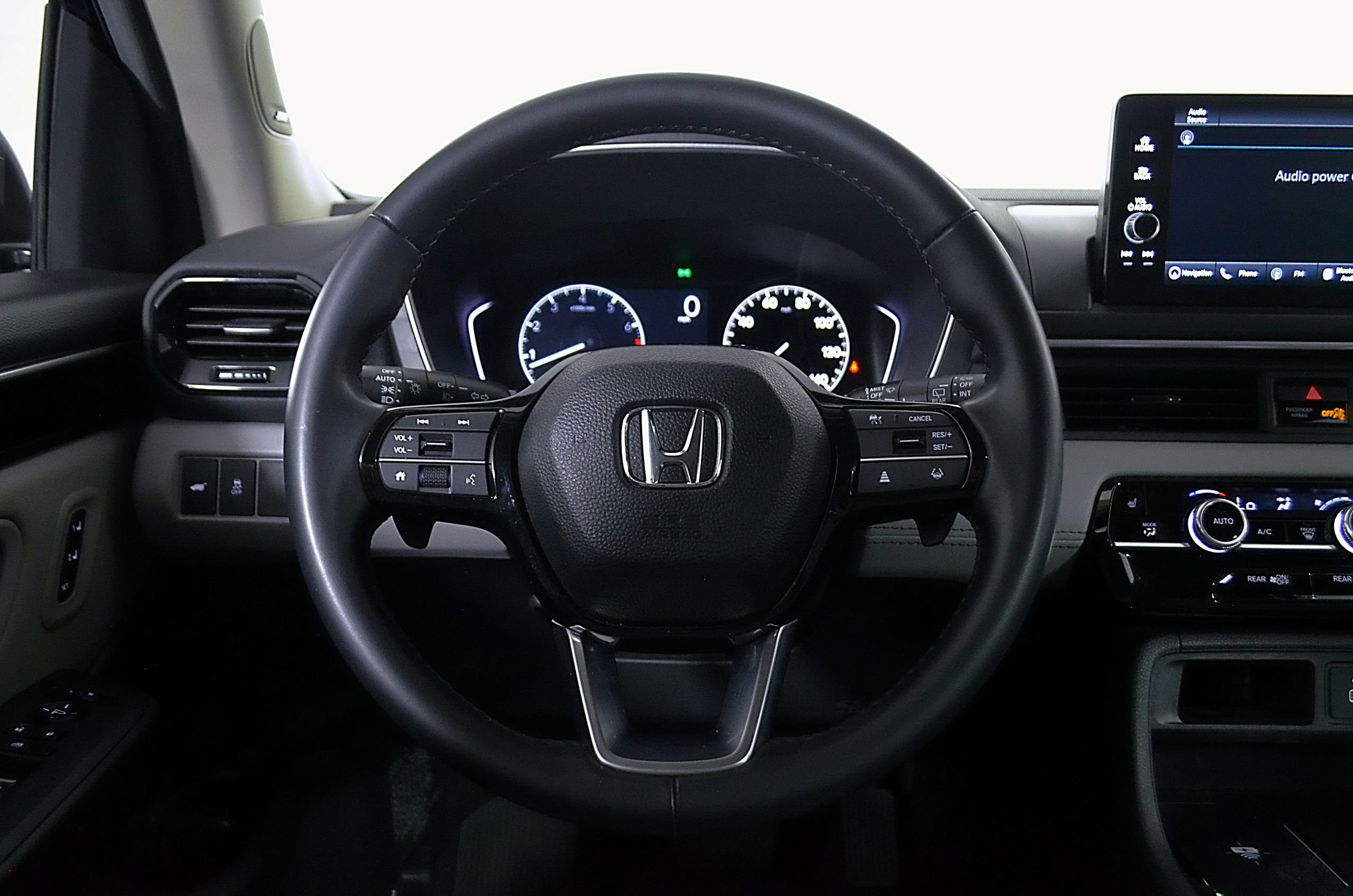Used 2025 Honda Pilot Touring image 28