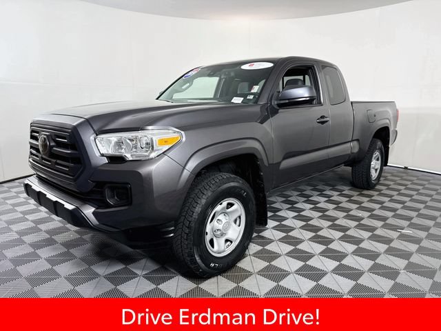 Certified 2019 Toyota Tacoma SR w/ SR Convenience Package AWD/4WD image 3
