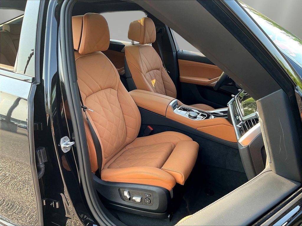 Used 2025 BMW X6 xDrive40i w/ Climate Comfort Package AWD/4WD image 30