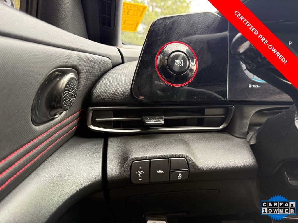 Certified 2023 Hyundai Elantra N Line image 24