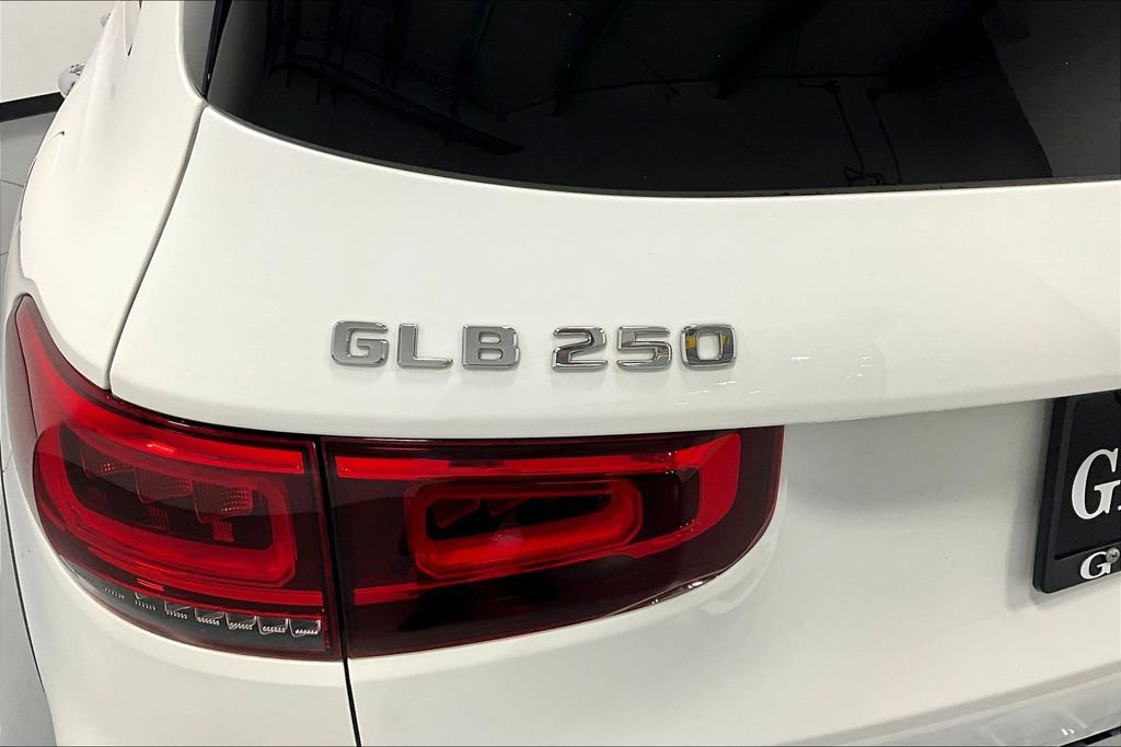 Used 2022 Mercedes-Benz GLB 250 image 41