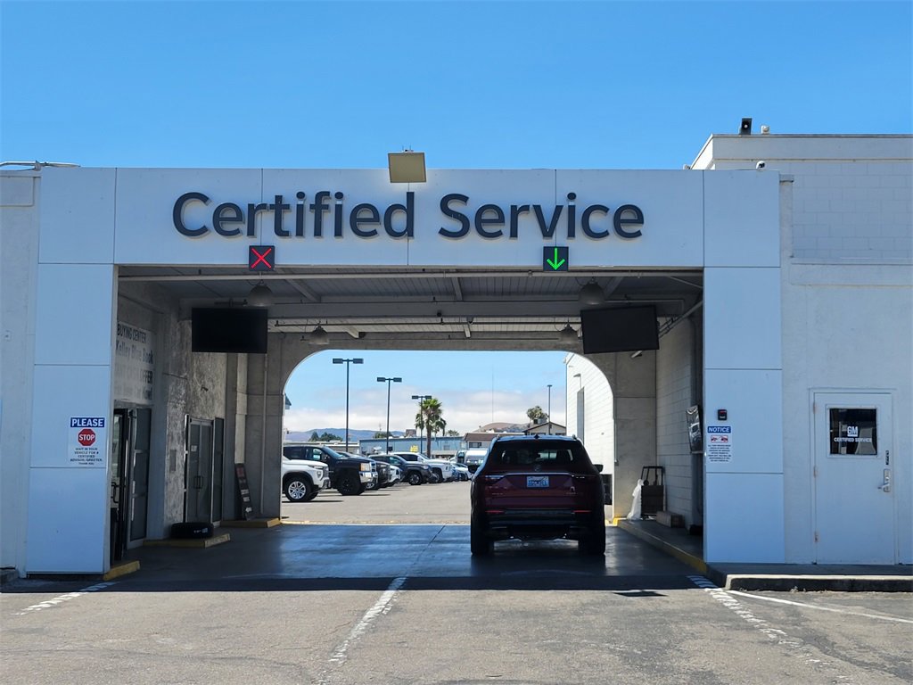 Used 2018 GMC Acadia SLE image 32