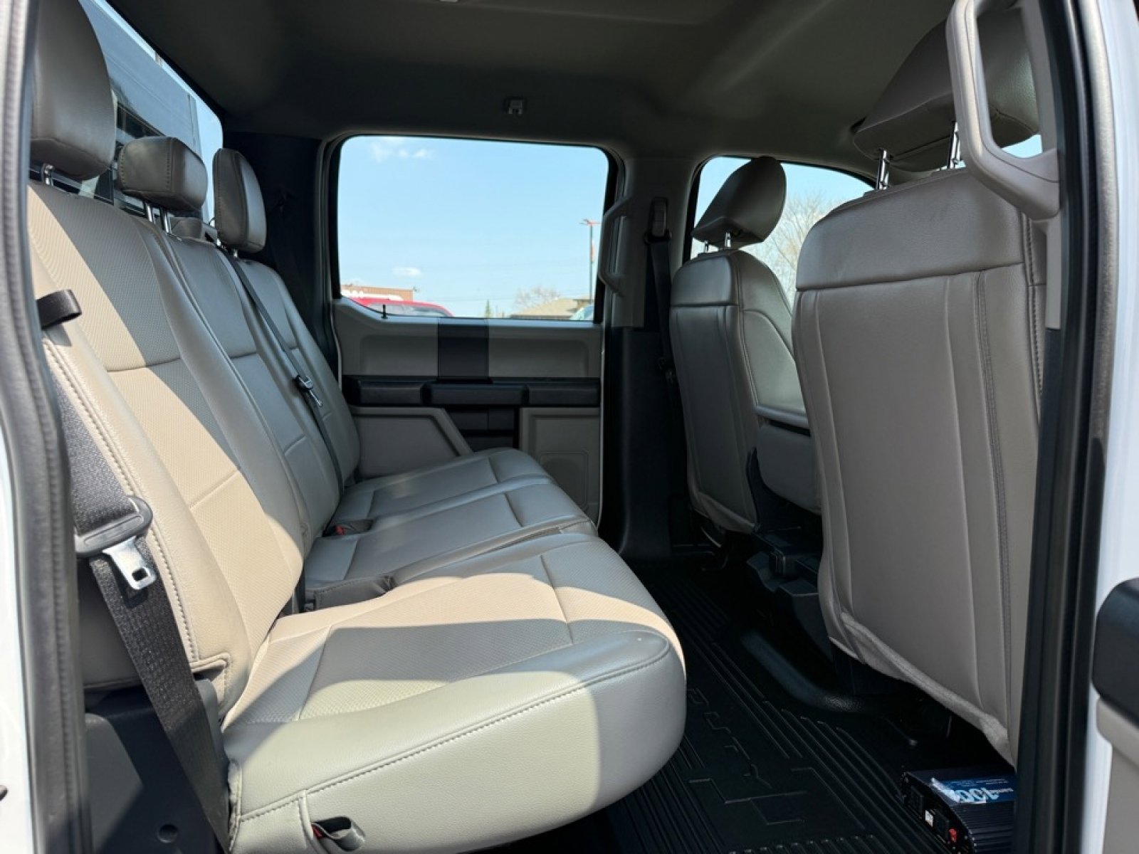 Used 2022 Ford F550 4x4 Crew Cab Super Duty w/ Power Equipment Group image 24