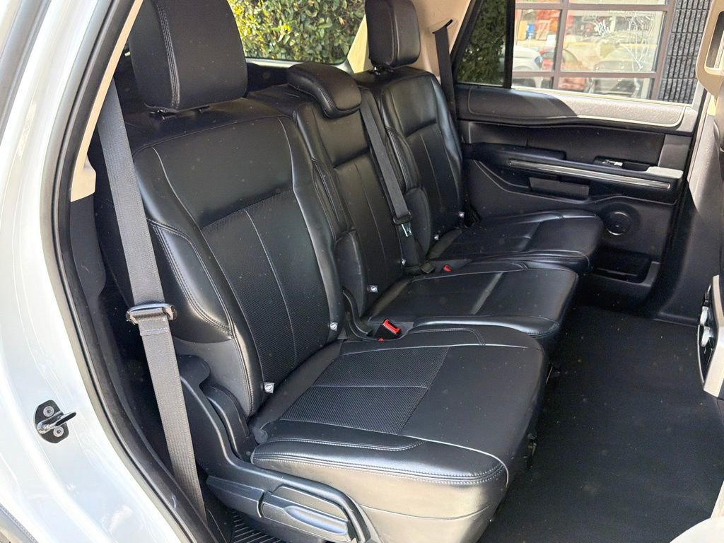 Used 2024 Ford Expedition XLT image 40