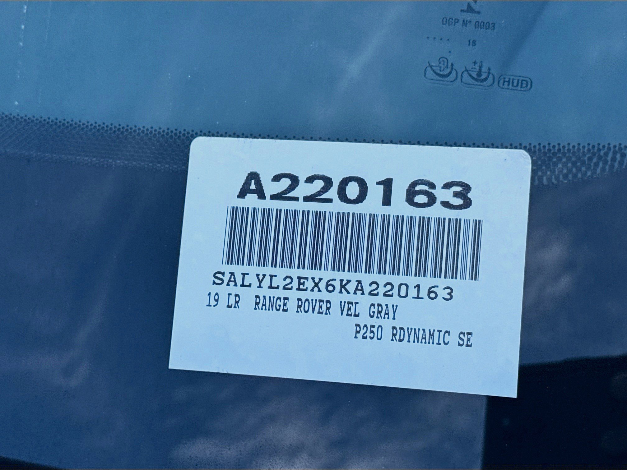 Used 2019 Land Rover Range Rover Velar R-Dynamic SE image 38