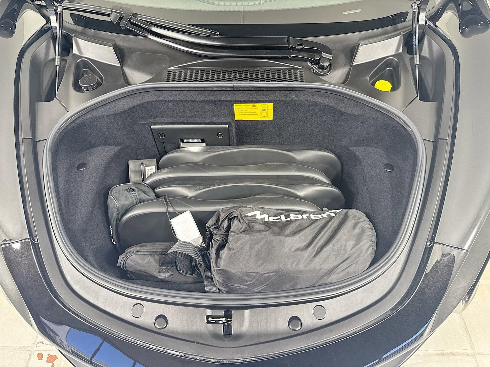 Used 2025 McLaren Artura Spider image 23