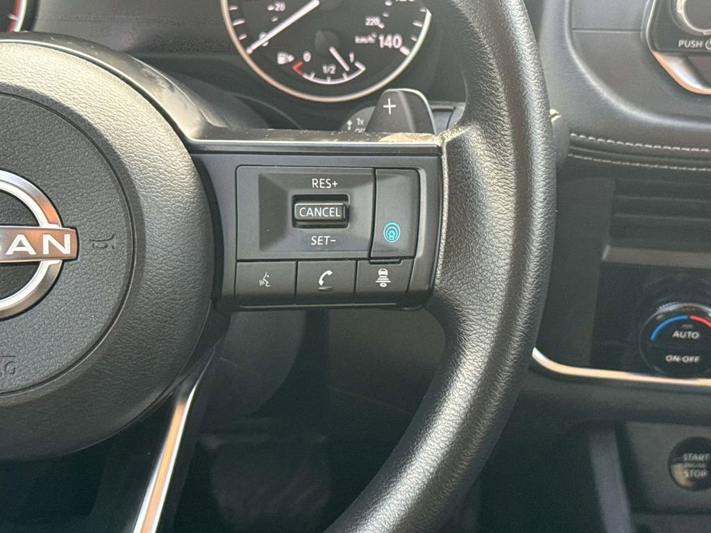 Used 2024 Nissan Rogue SV image 15