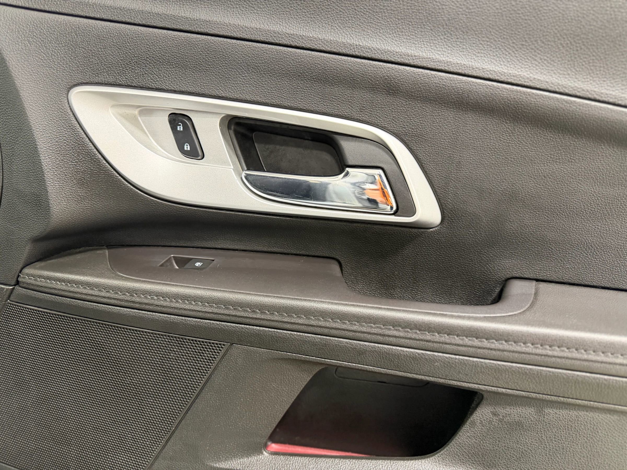 Used 2016 Chevrolet Equinox LT w/ Convenience Package image 25