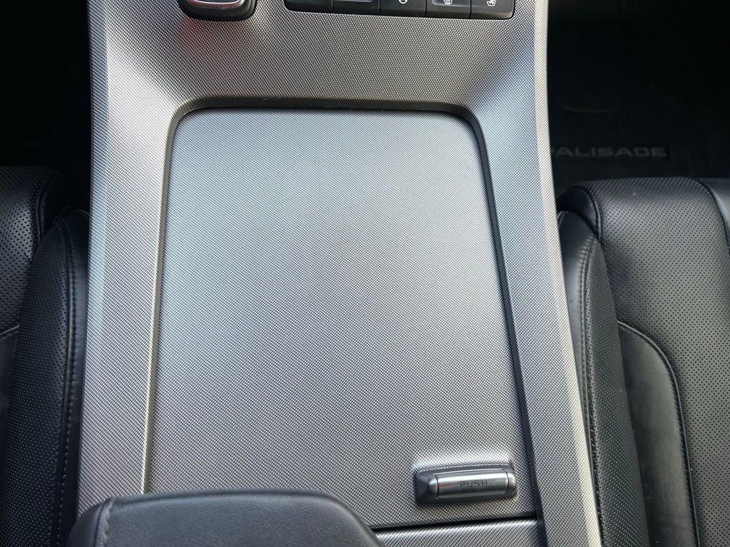 Used 2020 Hyundai Palisade Limited image 34