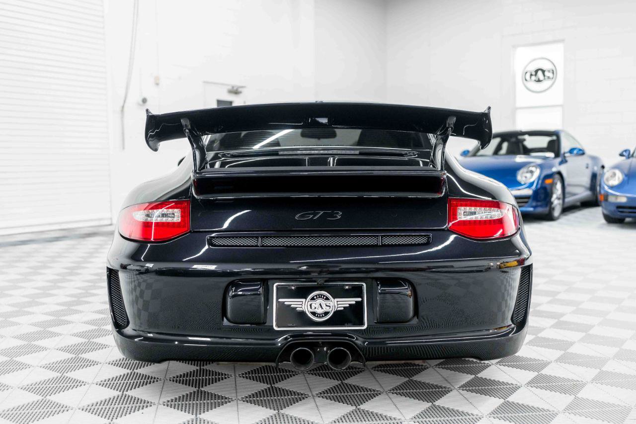Used 2010 Porsche 911 GT3 RWD image 9
