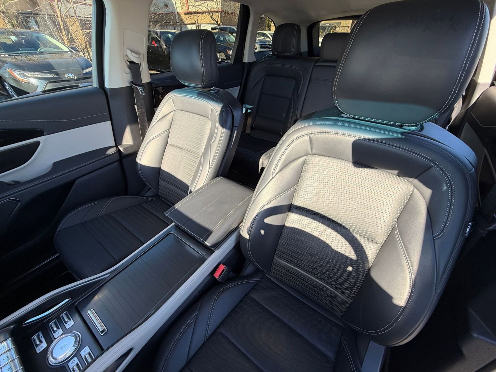 Used 2024 Lincoln Nautilus Reserve image 37