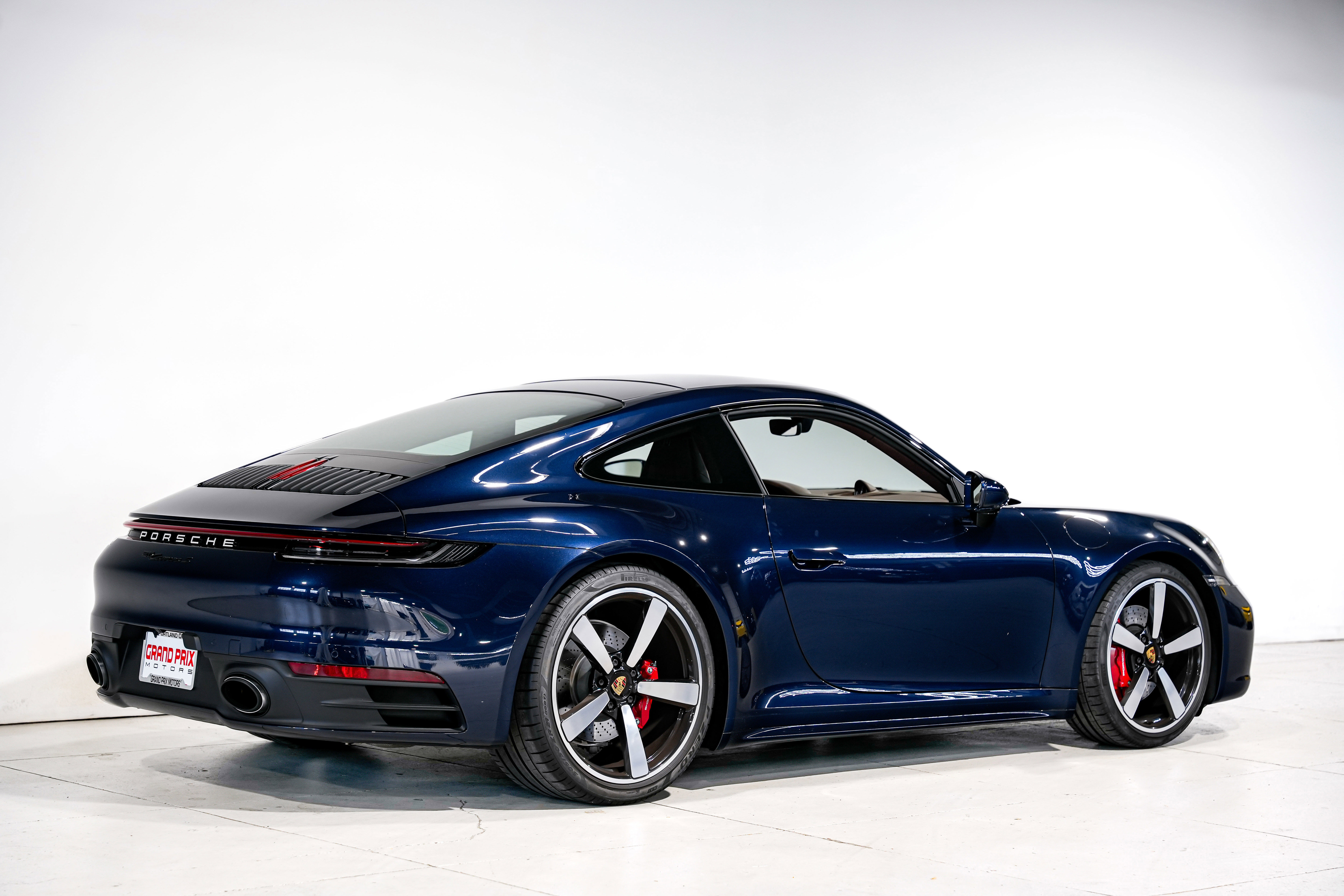 Used 2022 Porsche 911 Carrera S image 2
