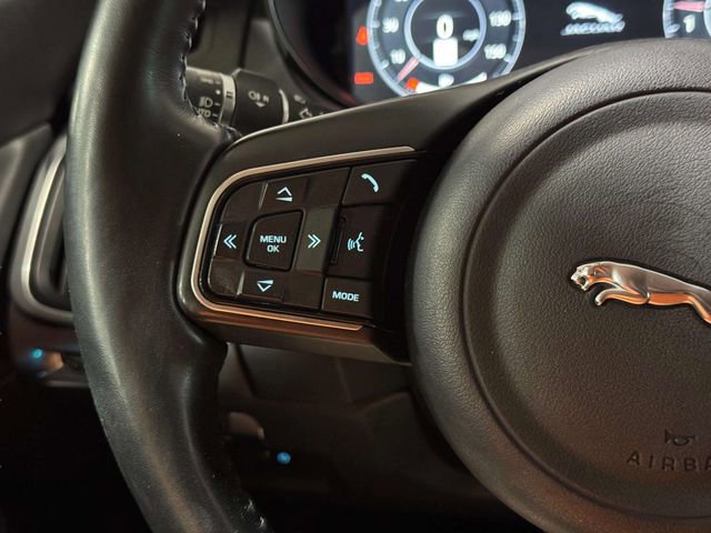 Used 2018 Jaguar E-PACE SE image 17