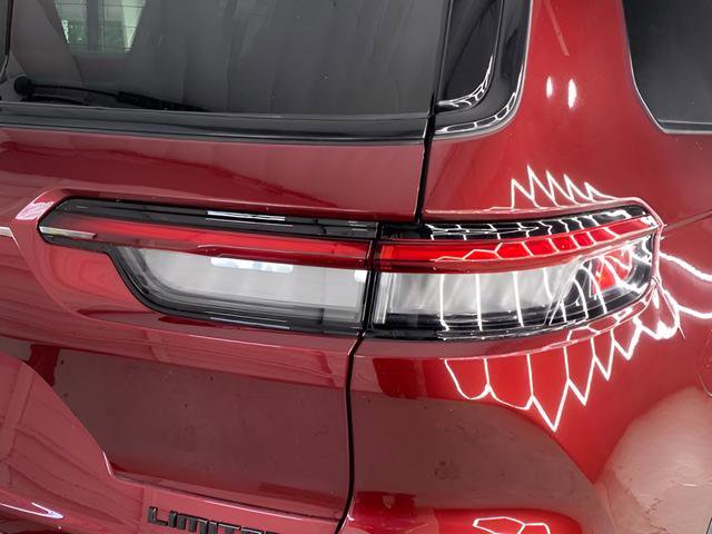 New 2025 Jeep Grand Cherokee L Limited w/ Luxury Tech Group II image 14