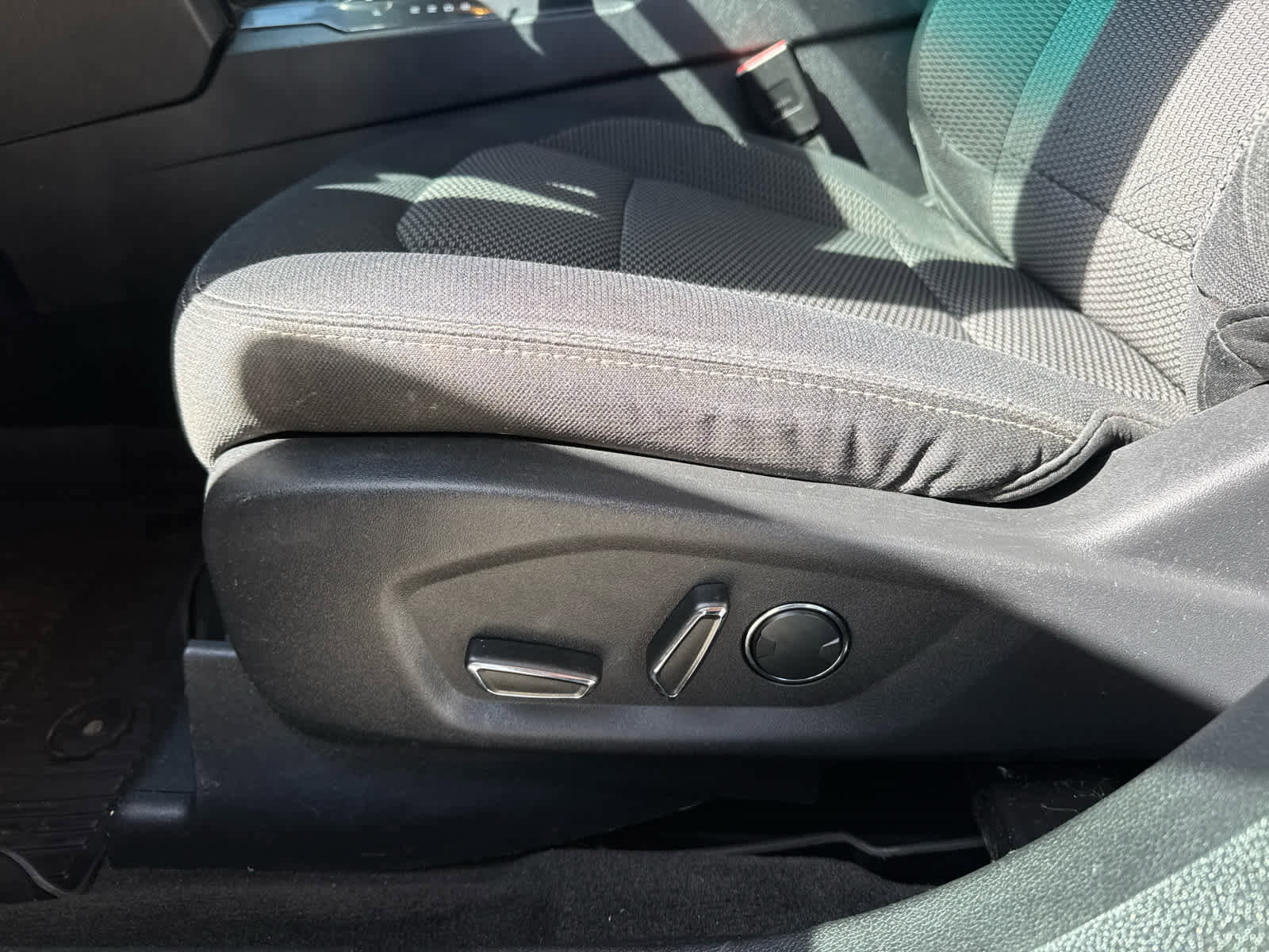 Used 2017 Ford Explorer XLT w/ Equipment Group 201A image 11