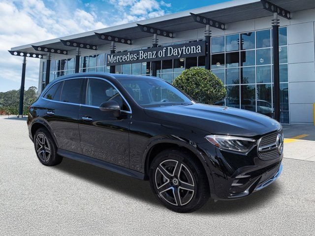 Certified 2026 Mercedes-Benz GLC 300 image 2