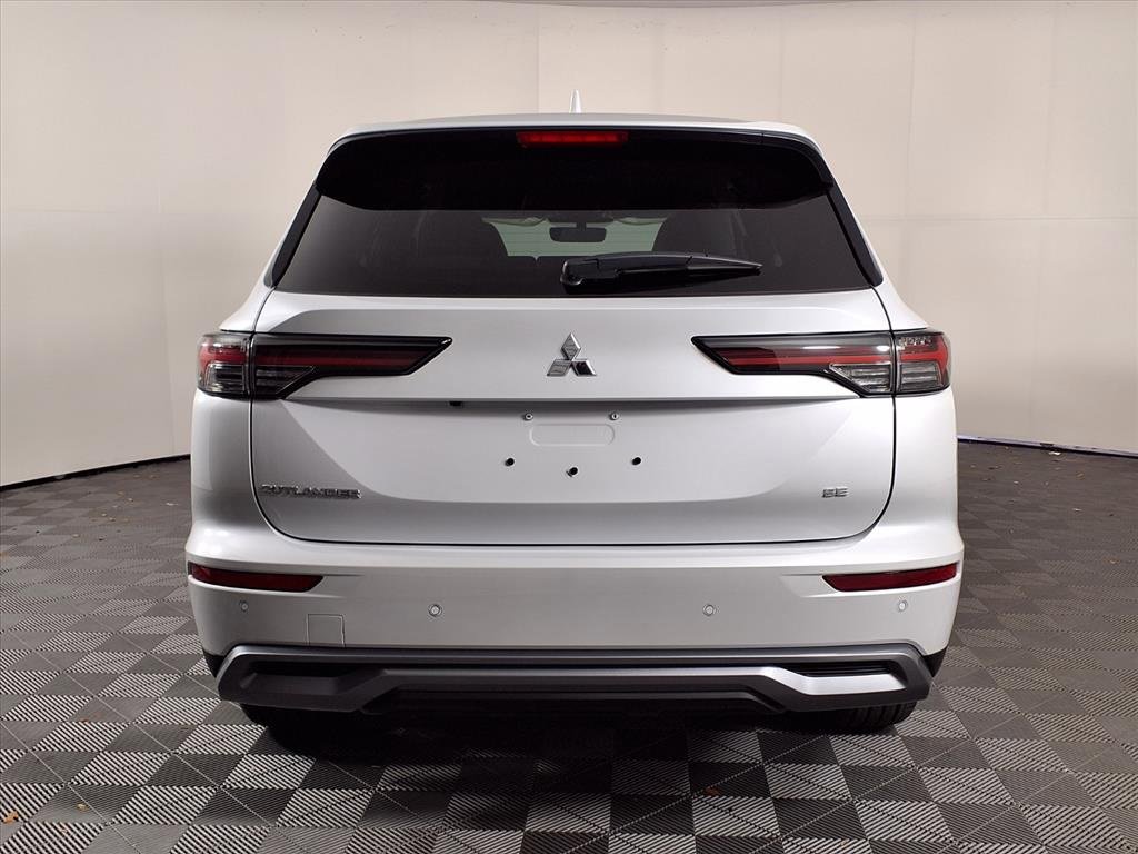 New 2025 Mitsubishi Outlander SE image 6
