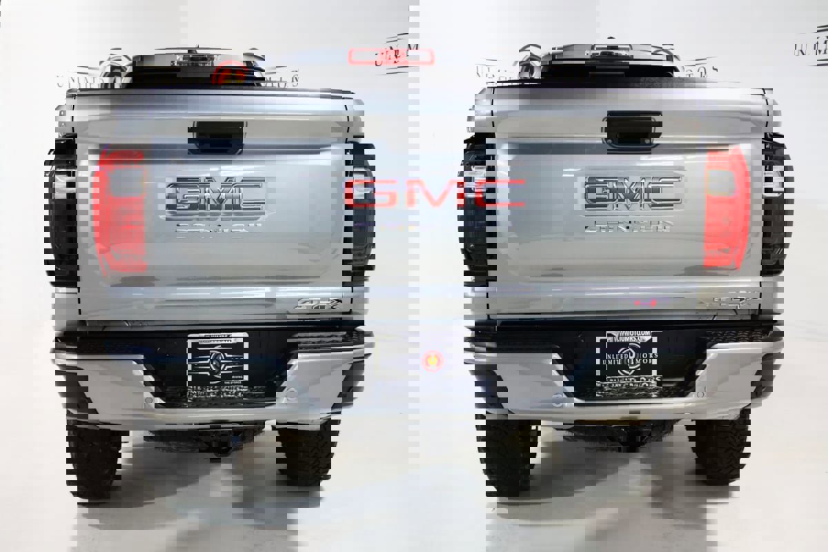 Used 2023 GMC Canyon AT4X image 37