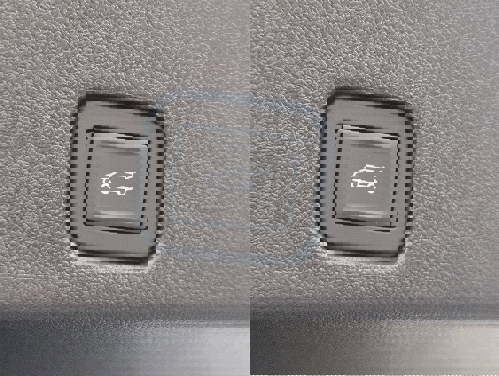 Certified 2026 Chevrolet Traverse LT w/ LPO, Floor Liner Package image 6