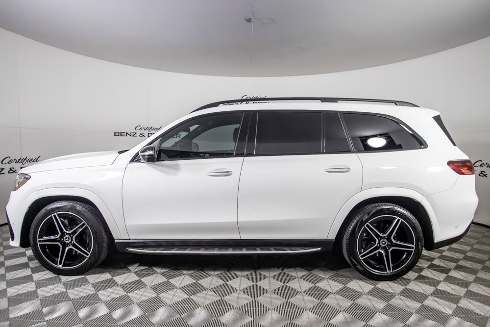 Used 2024 Mercedes-Benz GLS 450 4MATIC image 11