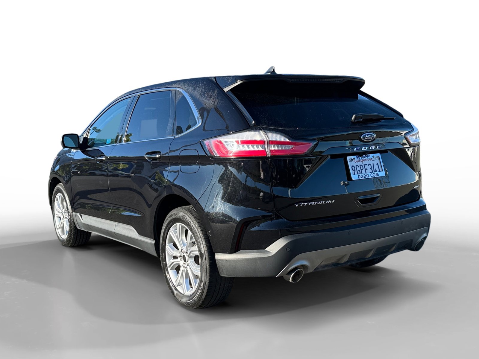 Used 2023 Ford Edge Titanium image 3