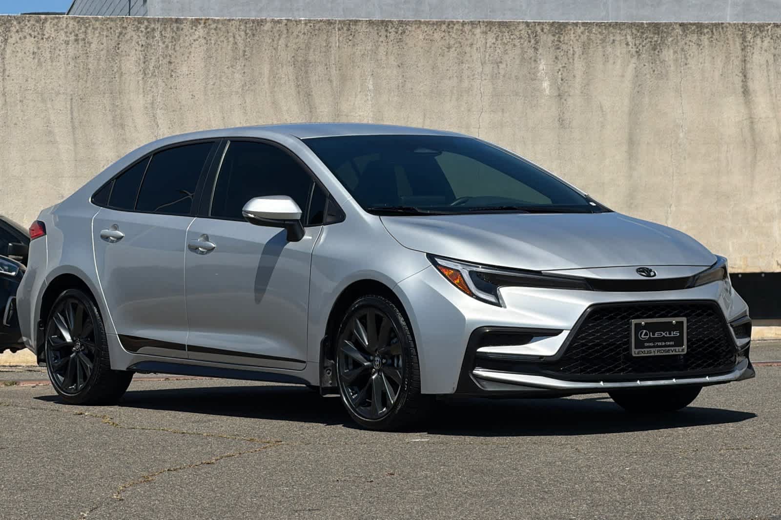 Used 2026 Toyota Corolla SE FWD image 5