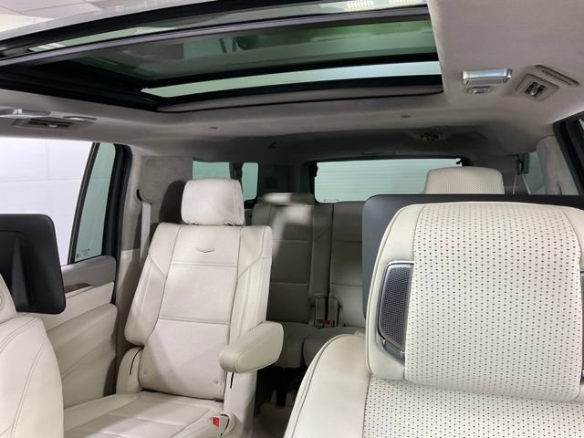 Certified 2025 Cadillac Escalade ESV Premium Luxury Platinum AWD/4WD image 34