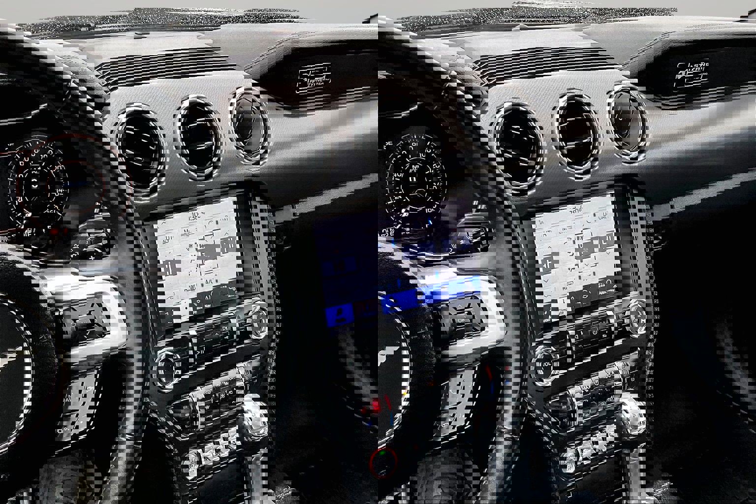 Used 2020 Ford Mustang Premium w/ Equipment Group 201A image 6