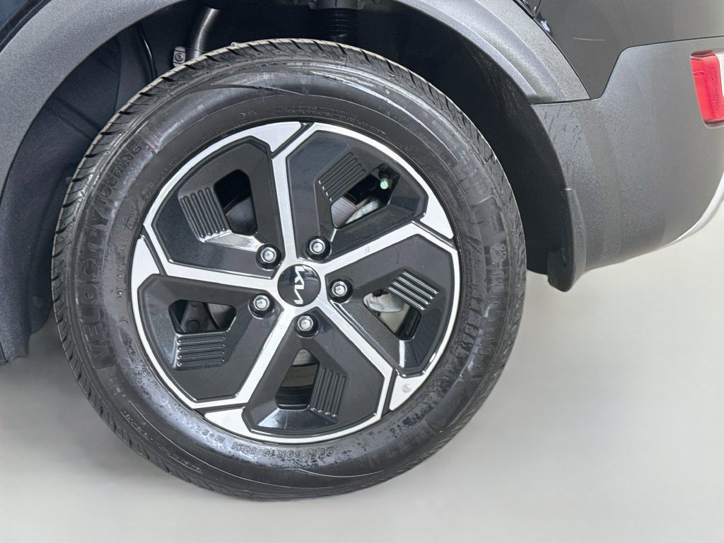 Used 2023 Kia Niro EX FWD image 36