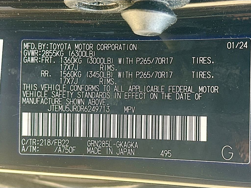 Used 2024 Toyota 4Runner SR5 AWD/4WD image 36